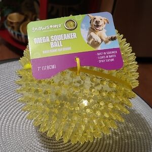 🐶Mega Squeaker Ball